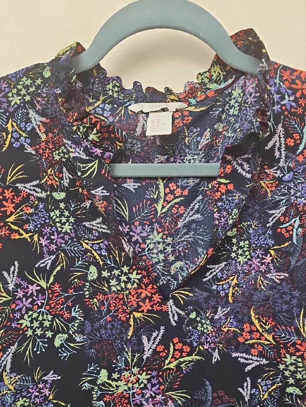 H&M Floral Ruffle V-Neck Mini Dress Size 10 Navy Multicolor Long Sleeve - Picture 3 of 5